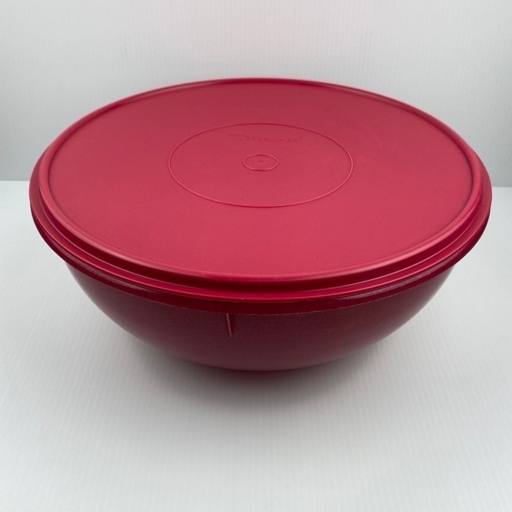 Tupperware Fix-n-mix Large Mixing Bowl with Lid Cranberry Sparkle 26 cup 6 liter